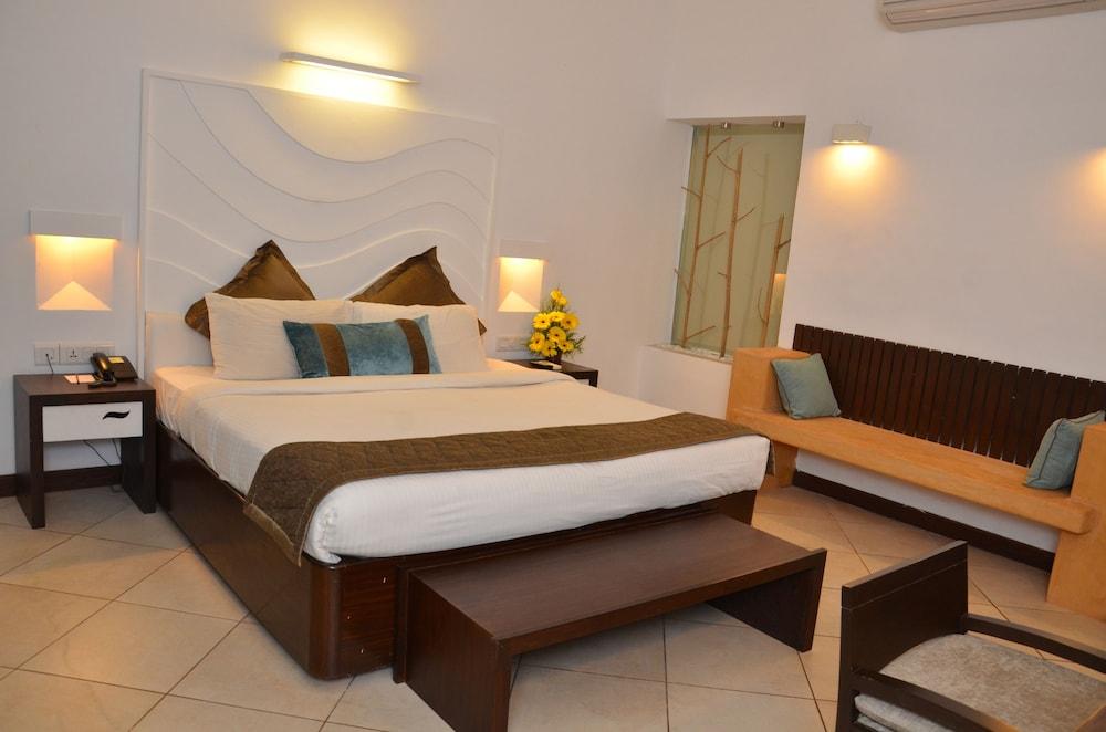 Sonesta Inns Beach Resort - Candolim Beach Extérieur photo