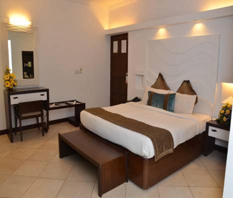 Sonesta Inns Beach Resort - Candolim Beach Extérieur photo