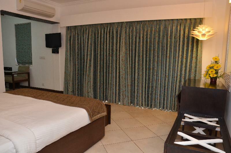 Sonesta Inns Beach Resort - Candolim Beach Extérieur photo